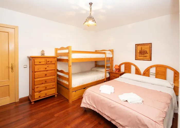 Parque D'arratiecho L Wifi L Centrico L Amplio Biescas (Aragon)